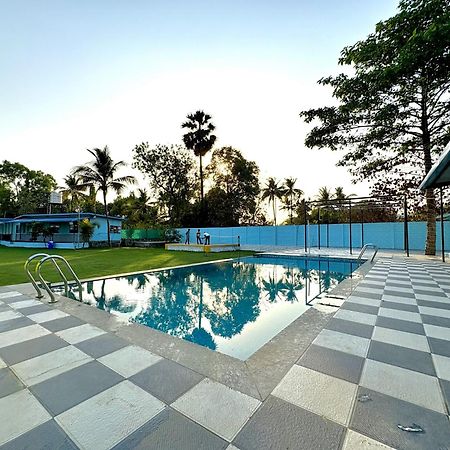 Deep Bhavani Resort Карджат Екстериор снимка