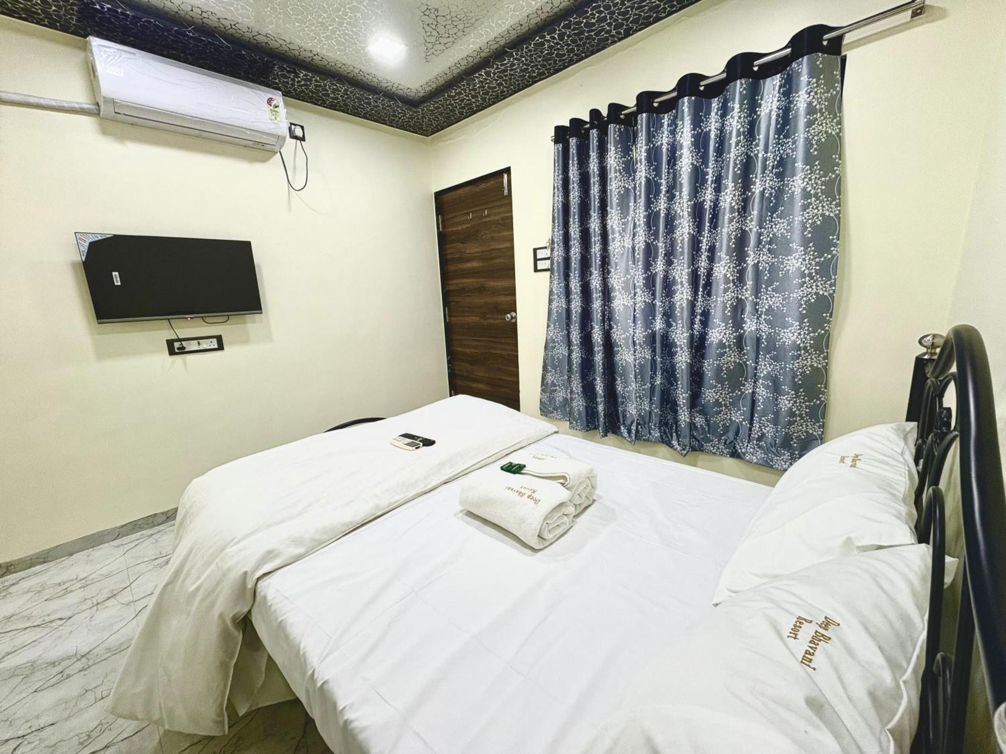 Deep Bhavani Resort Карджат Екстериор снимка