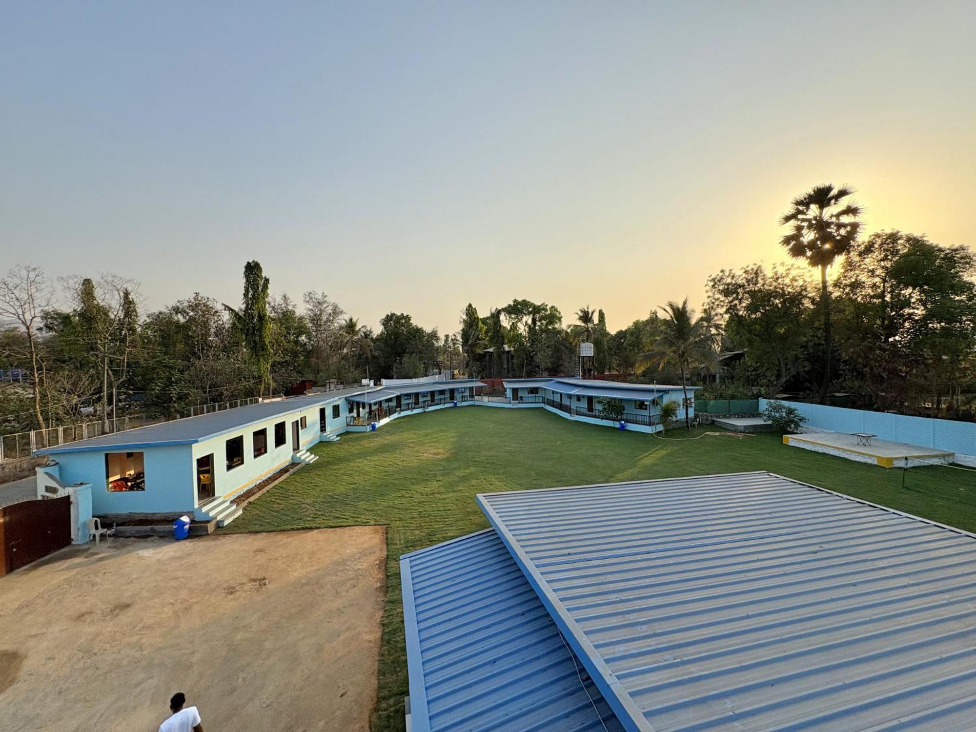 Deep Bhavani Resort Карджат Екстериор снимка